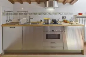 Accogliente Via Delle Terme Апартаменты *