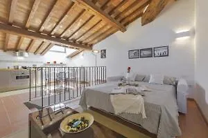 Accogliente Via Delle Terme アパート